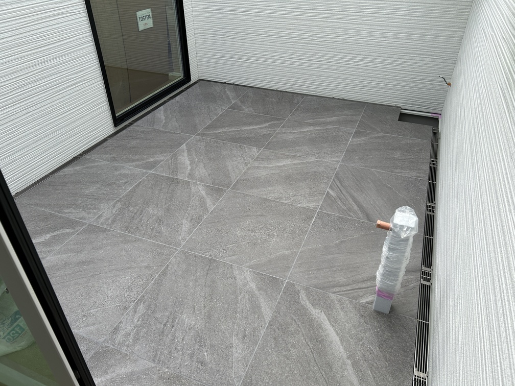 建物の安全性を守る、タイルデッキ施工の工夫│有田川町O様邸